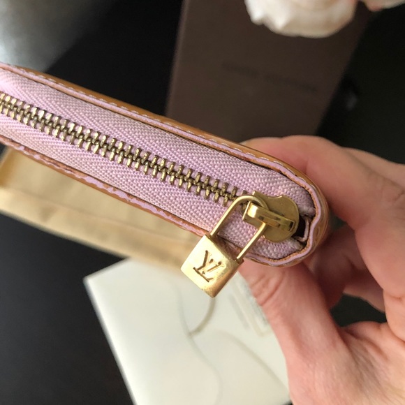 Authentic Louis Vuitton Vernis wallet - Picture 3 of 15